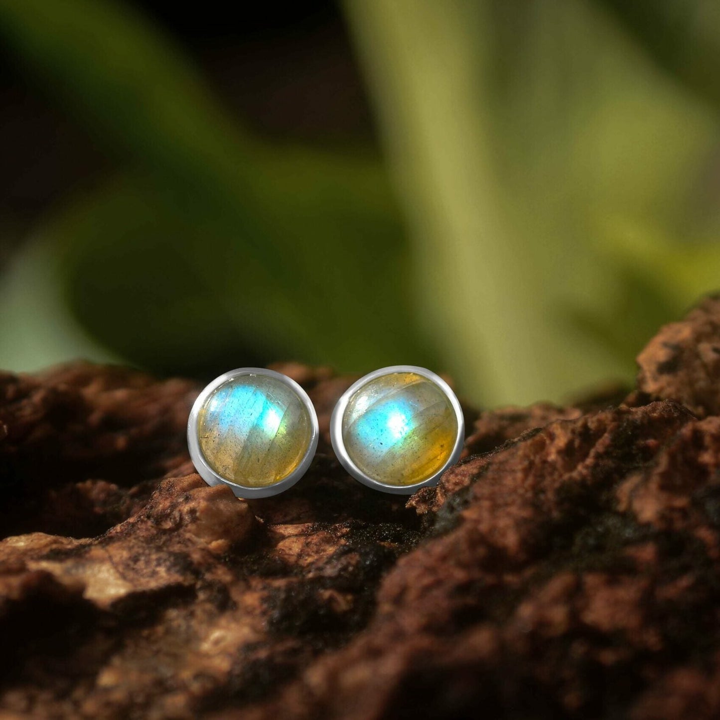 Starborn Labradorite Round Post Earrings in Sterling Silver